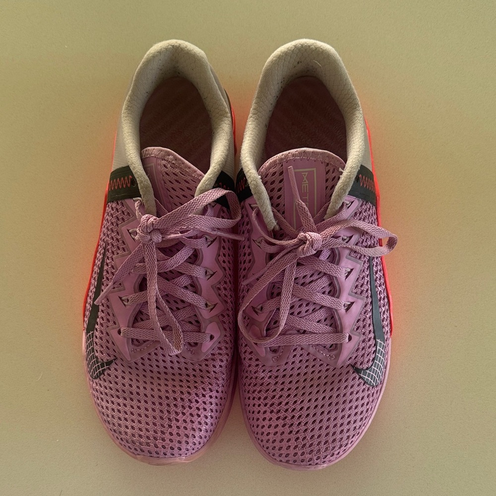 Nike woman METCON Pink Mesh Athletic Sneakers